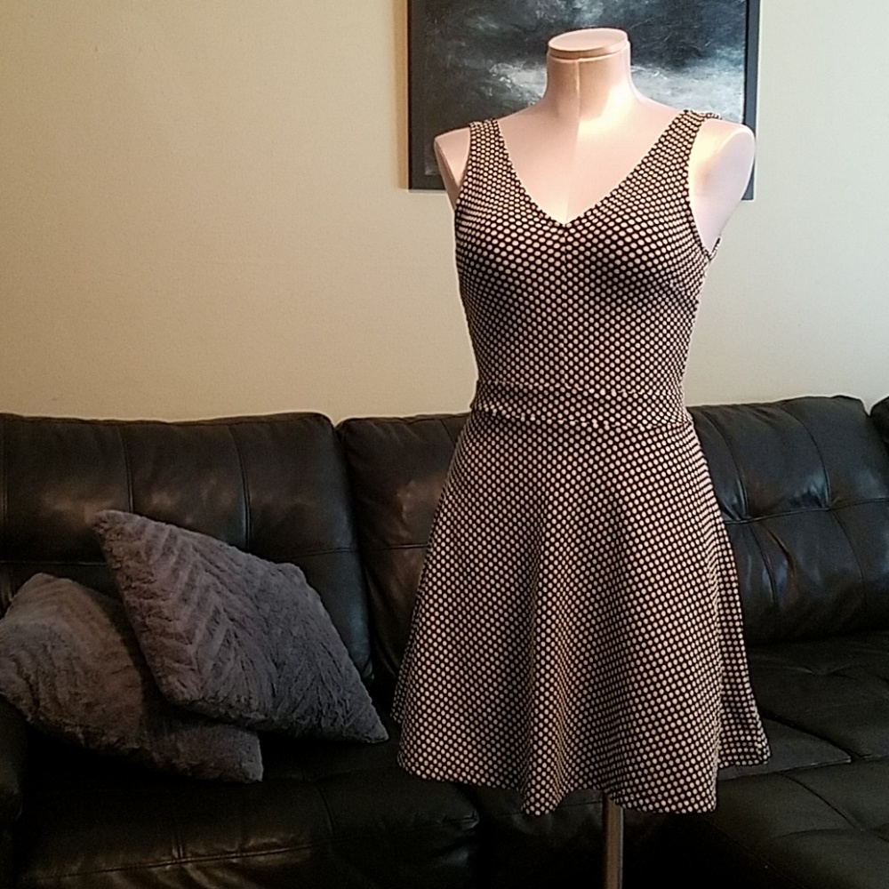 Retro-style Polka Dot Dress - Picture 5 of 7